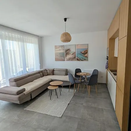 Anas Escape With Pool And 250m To Sea Appartement *